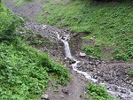 Der Dauerregen speist die Bergbäche