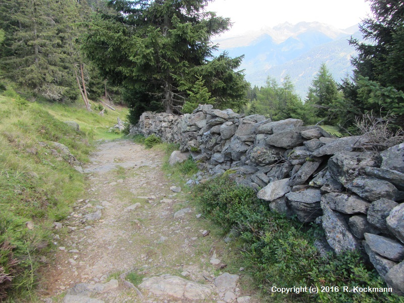 Auf dem Weg hinab nach Piller