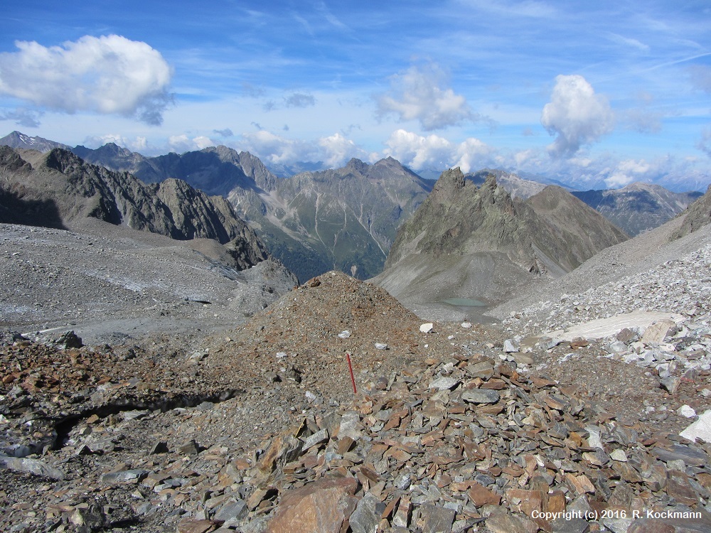 Ein Blick auf die gegenber liegende Bergkette