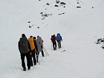 Im Gänsemarsch geht es zum Rettenbach-Joch