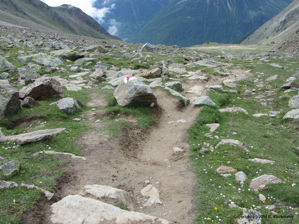 Unterwegs ins Tal: Wege ber viele Gerllfelder