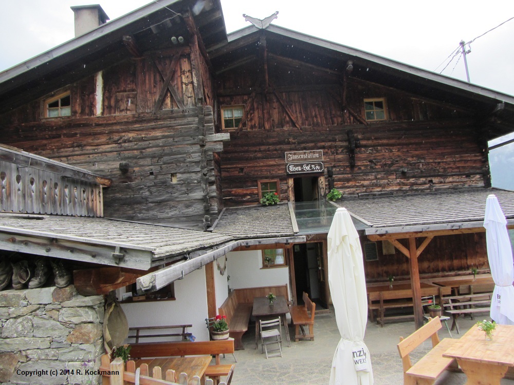 Am Tisenhof hat man die Grenze nach Sdtirol (Italien) bertschritten