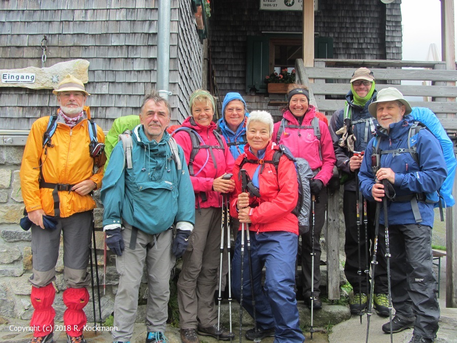 Ein letztes Gruppenbild vor dem Abstieg ins Tal