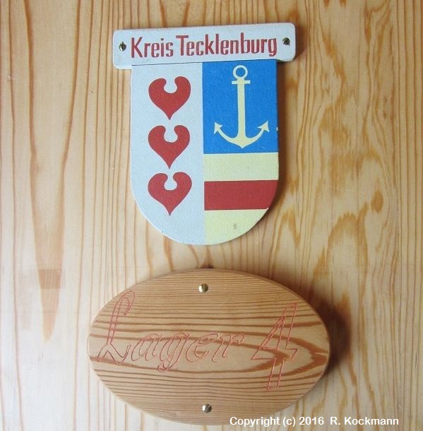 An der Tr von Lager 4: das Wappen des Kreis Tecklenburg, mein alter Heimatkreis