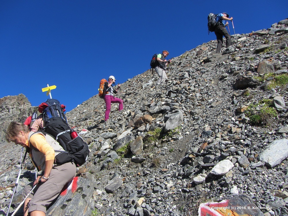 Kurz vor dem Zwieselbachjoch wird es noch mal steil und rutschig