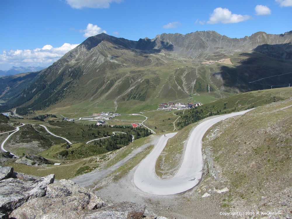 Blick auf das Dorf Khtai