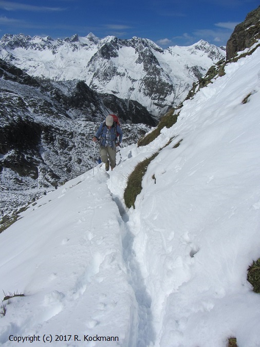 Der "Catwalk" durch den Schnee zum Schrimmennieder