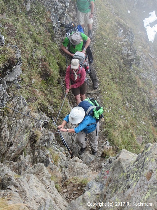 Aufstieg am Seil zum Niederl-Joch